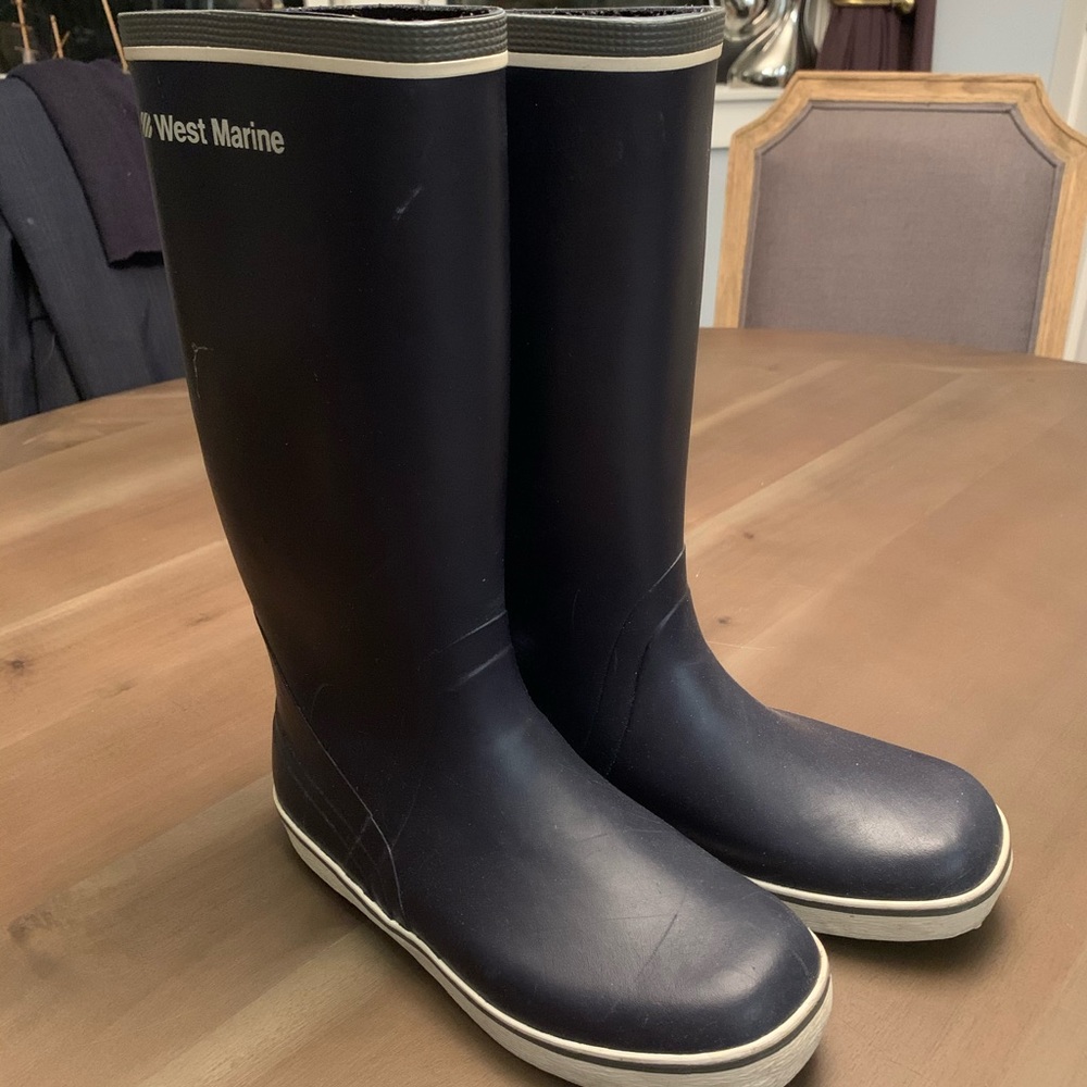 Welly boots